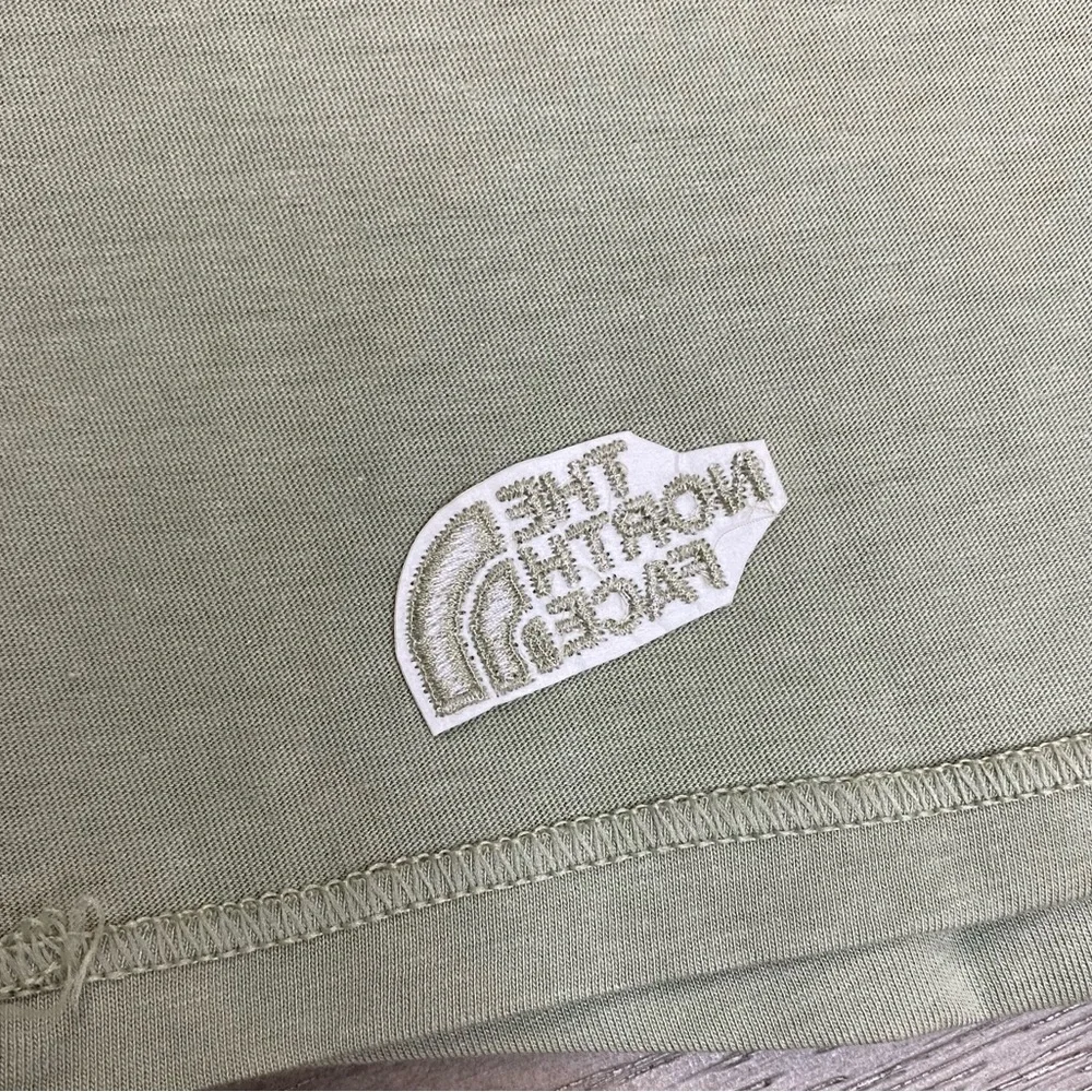 NWT The North Face Women’s Tea Green W Terrain SS Large Short Sleeve Tee - Picture 9 of 16